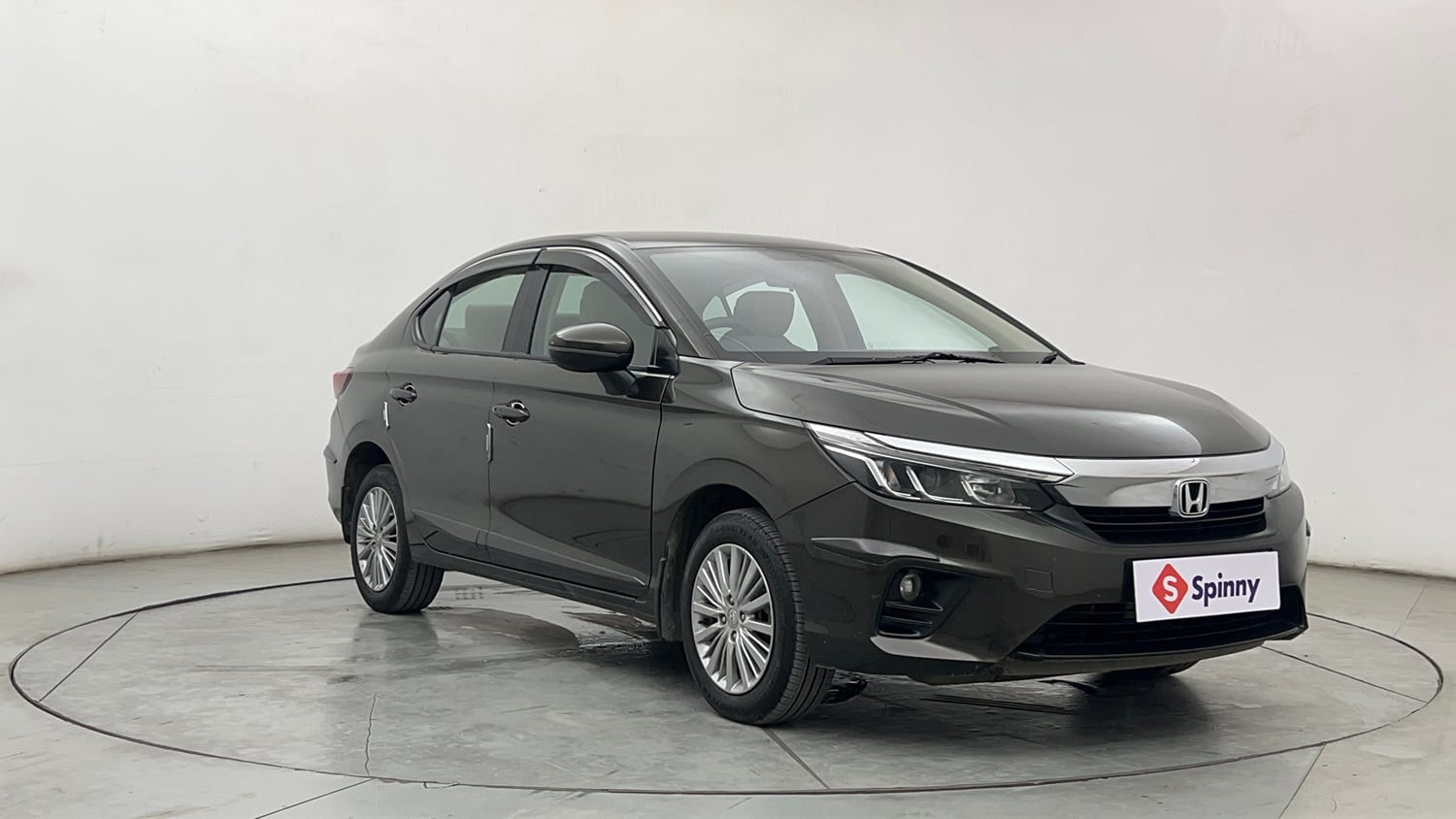 Used 2022 Honda City V Petrol Petrol Manual exterior RIGHT FRONT CORNER VIEW
