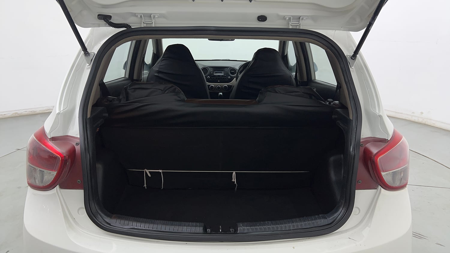 Used 2014 Hyundai Grand i10 Sportz AT 1.2 Kappa VTVT Petrol Automatic interior DICKY INSIDE VIEW