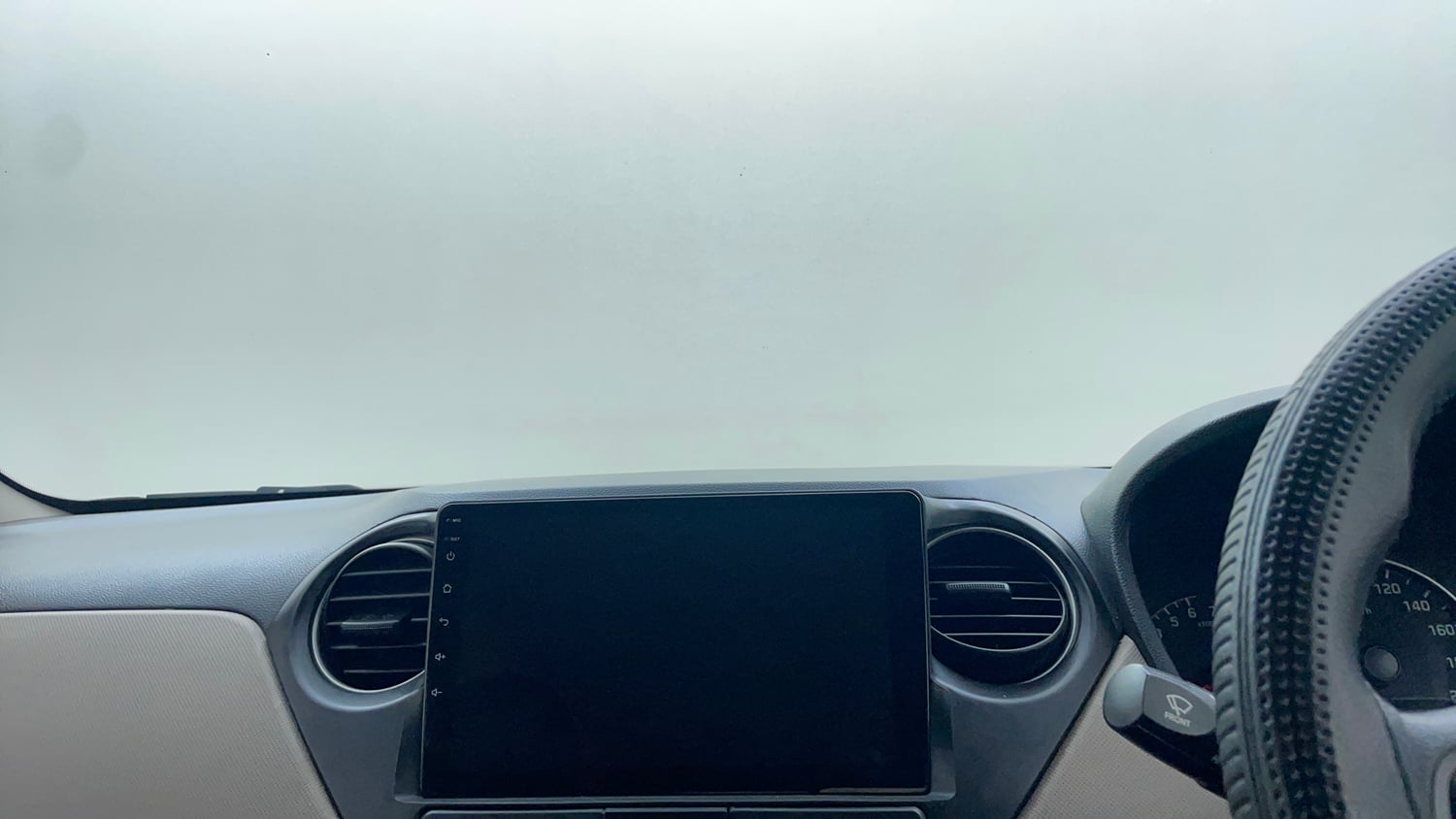 Used 2019 Hyundai Grand i10 Magna 1.2 Kappa VTVT Petrol Manual top_features Integrated (in-dash) music system