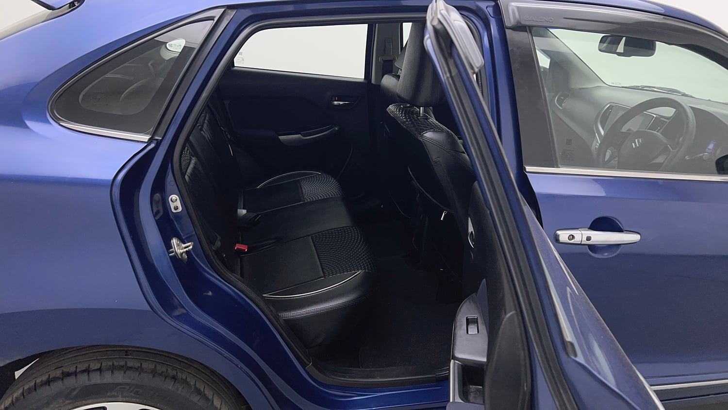 Used 2019 Maruti Suzuki Baleno Zeta Petrol Manual interior RIGHT SIDE REAR DOOR CABIN VIEW