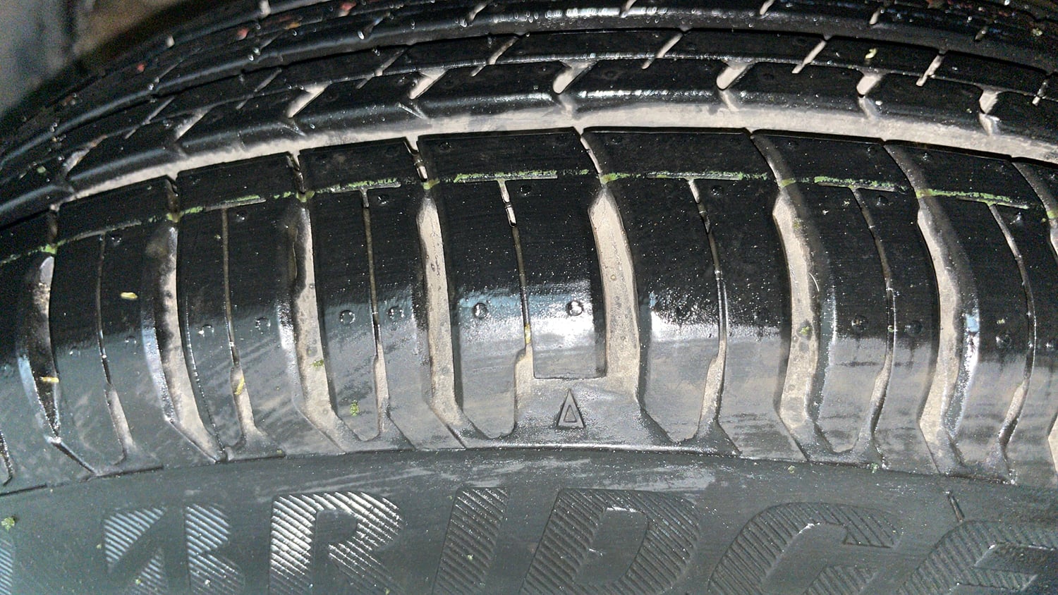 Used 2020 Maruti Suzuki Swift VXi Petrol Manual tyres LEFT FRONT TYRE TREAD VIEW