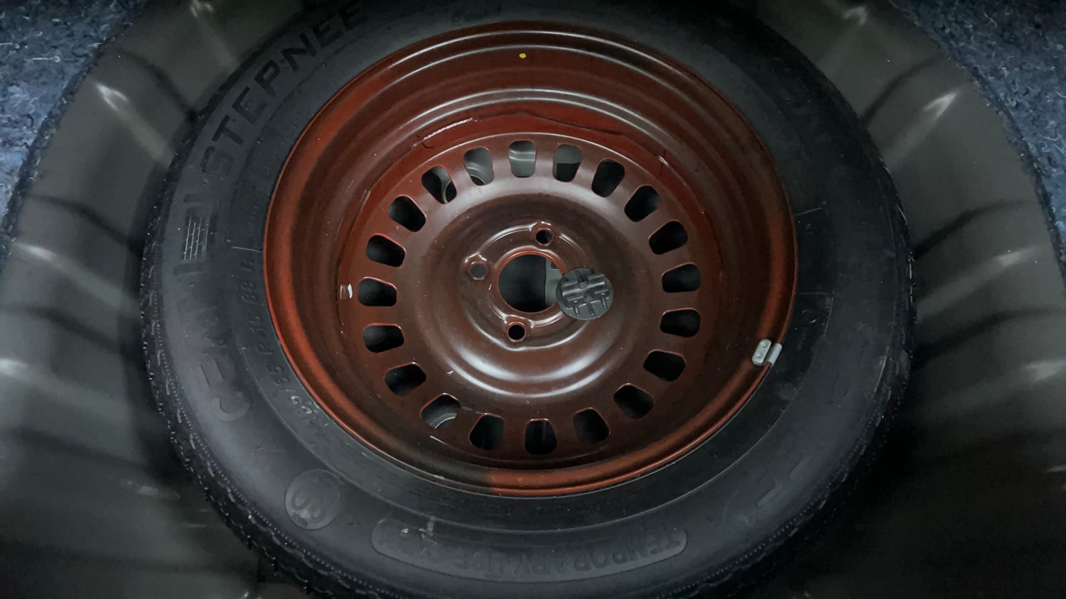 Used 2021 Nissan Magnite XV Turbo CVT Petrol Automatic tyres SPARE TYRE VIEW