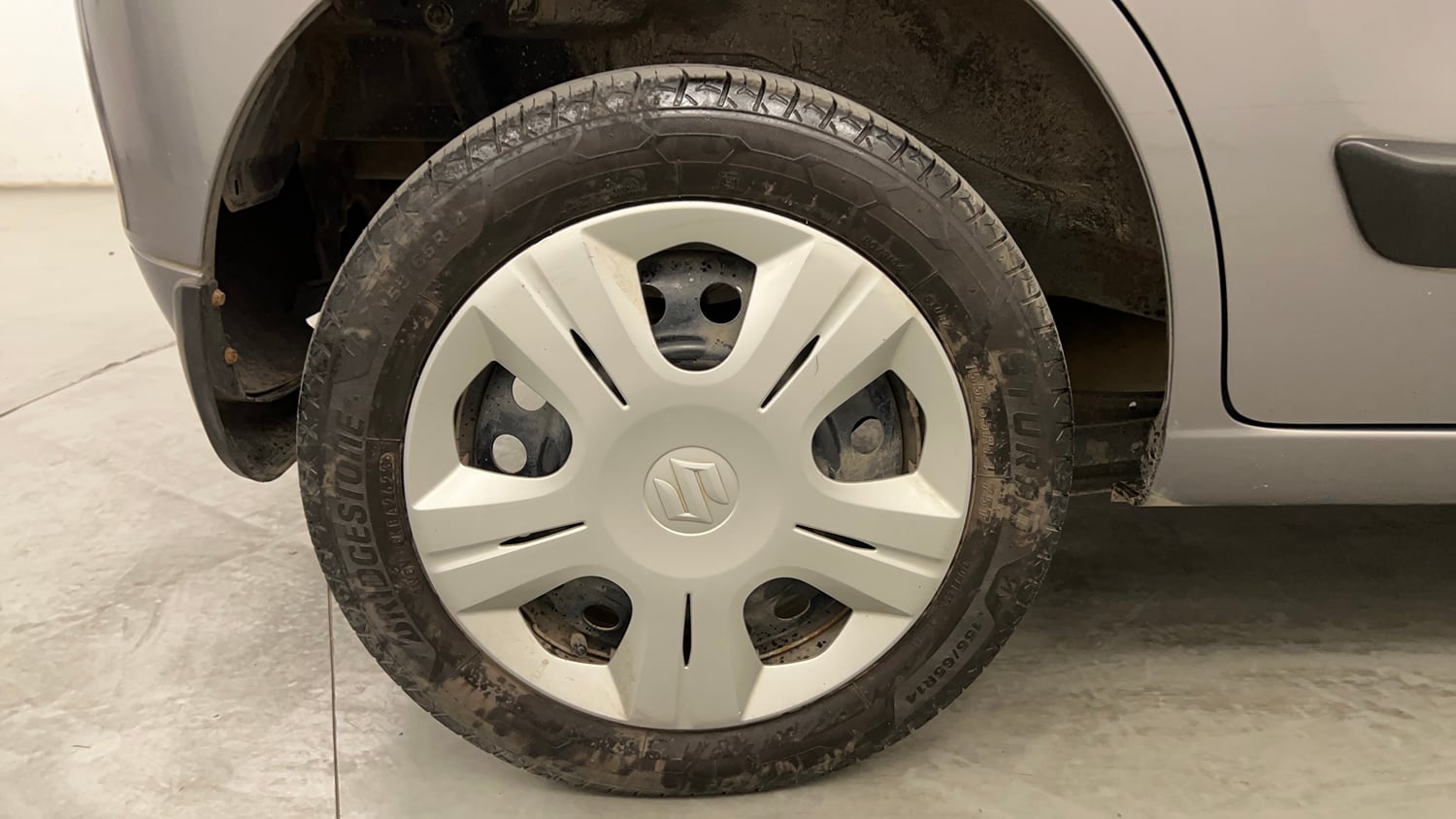 Used 2018 Maruti Suzuki Wagon R VXI Petrol Manual tyres RIGHT REAR TYRE RIM VIEW