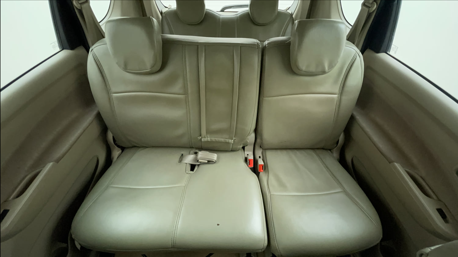 Used 2014 Maruti Suzuki Ertiga ZXi Petrol Manual interior REAR SEAT CONDITION VIEW
