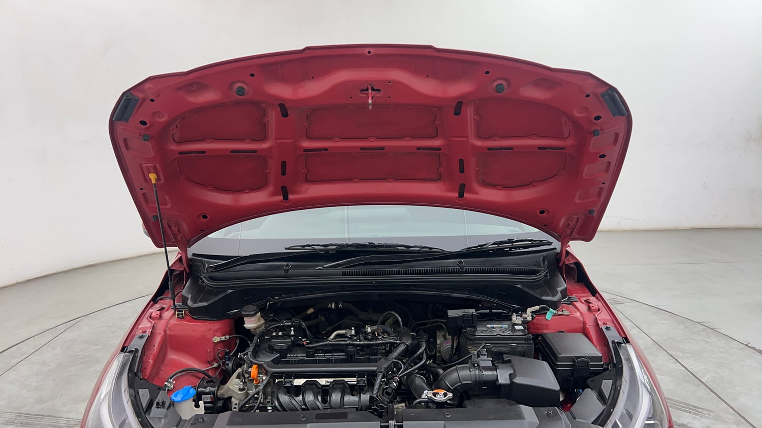 Used 2021 Hyundai New i20 Asta (O) 1.2 MT Petrol Manual engine ENGINE & BONNET OPEN FRONT VIEW