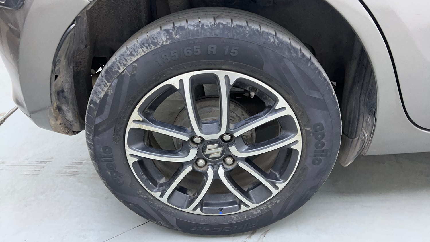 Used 2018 Maruti Suzuki Swift ZXi Plus Petrol Manual tyres RIGHT REAR TYRE RIM VIEW