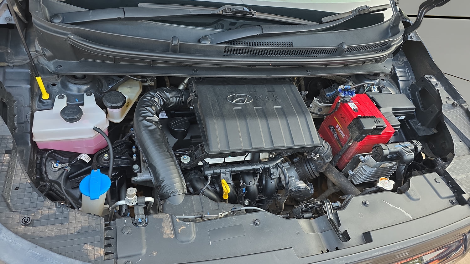 Used 2023 Hyundai Exter SX (O) Connect 1.2 AMT Petrol Automatic engine ENGINE RIGHT SIDE VIEW