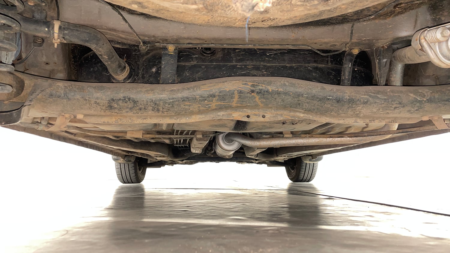 Used 2016 Honda Amaze 1.2 S AT i-VTEC Petrol Automatic extra REAR UNDERBODY VIEW (TAKEN FROM REAR)