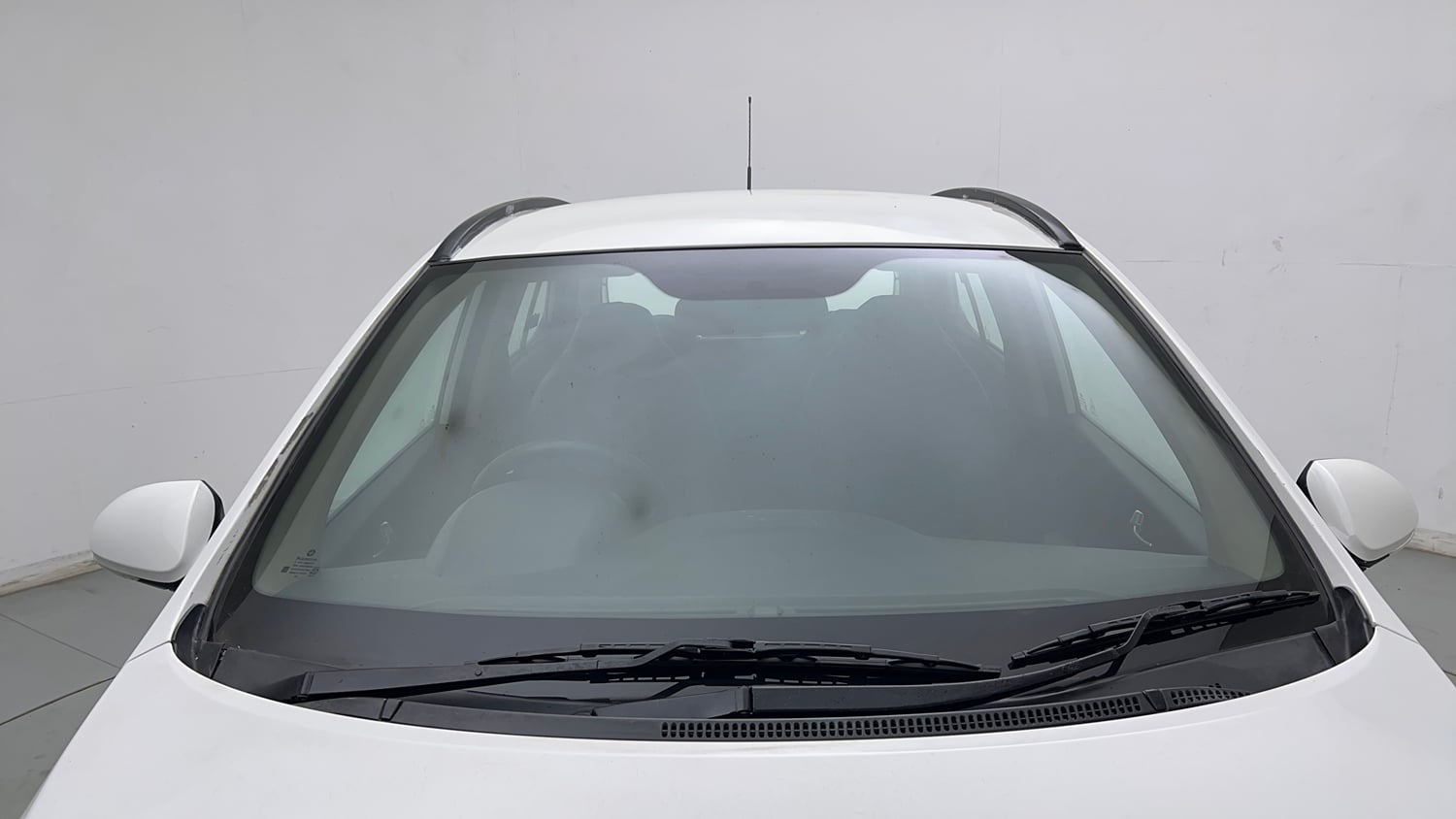 Used 2014 Hyundai Grand i10 Sportz AT 1.2 Kappa VTVT Petrol Automatic exterior FRONT WINDSHIELD VIEW