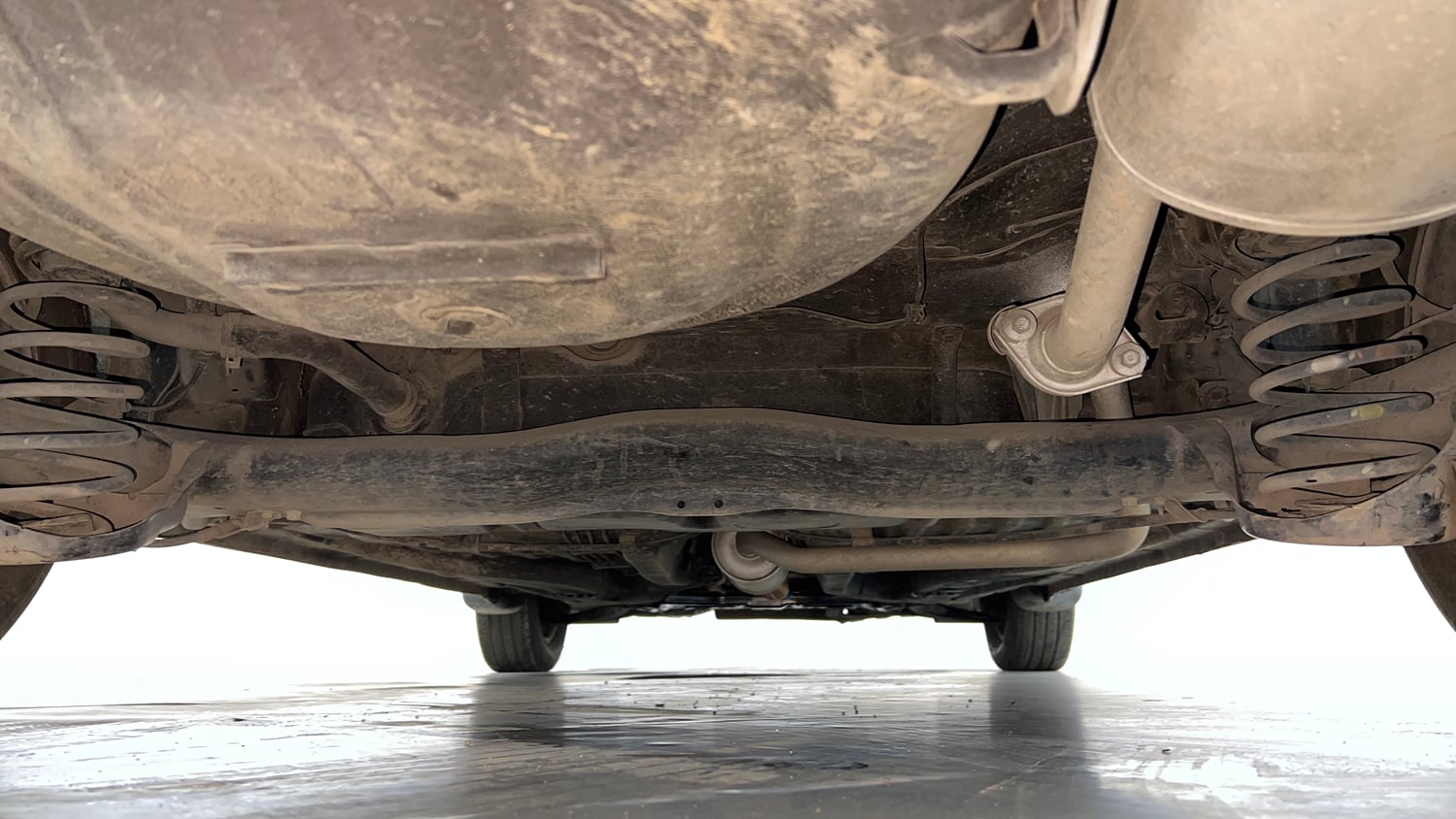 Used 2016 Honda Amaze 1.2 S AT i-VTEC Petrol Automatic extra REAR UNDERBODY VIEW (TAKEN FROM REAR)