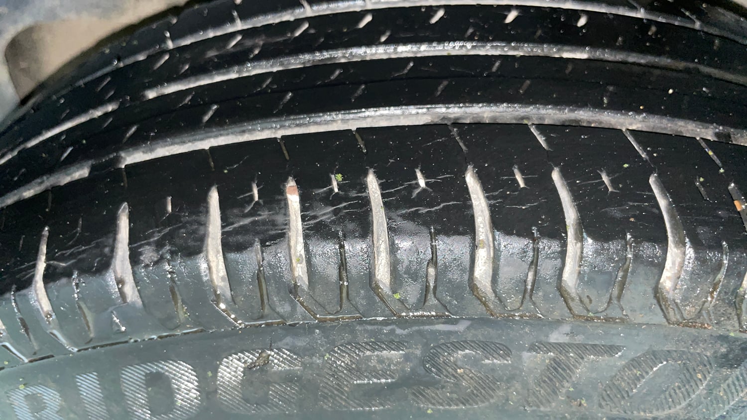 Used 2020 Maruti Suzuki Swift VXi Petrol Manual tyres LEFT REAR TYRE TREAD VIEW