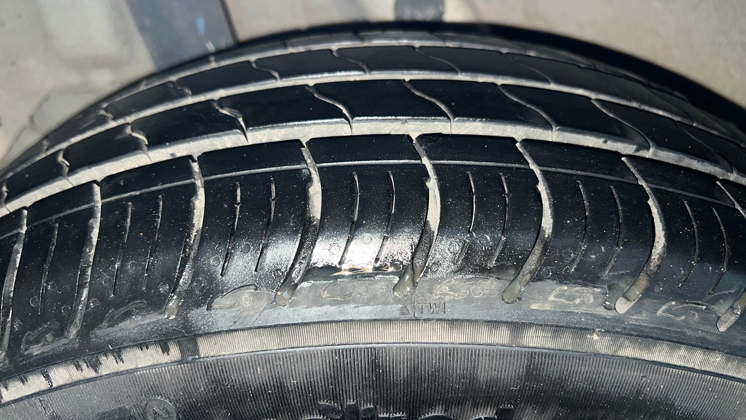 Used 2019 Hyundai Verna EX 1.4 VTVT Petrol Manual tyres RIGHT REAR TYRE TREAD VIEW
