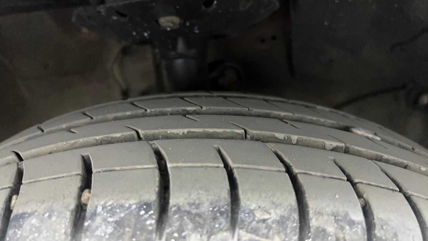 Used 2013 Honda Amaze 1.2 VX i-VTEC Petrol Manual tyres RIGHT FRONT TYRE TREAD VIEW