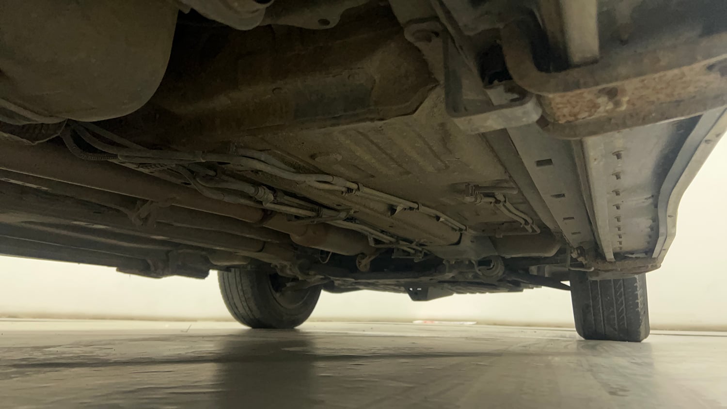 Used 2022 Tata Harrier XZA Plus Dark Edition Diesel Automatic extra REAR RIGHT UNDERBODY VIEW