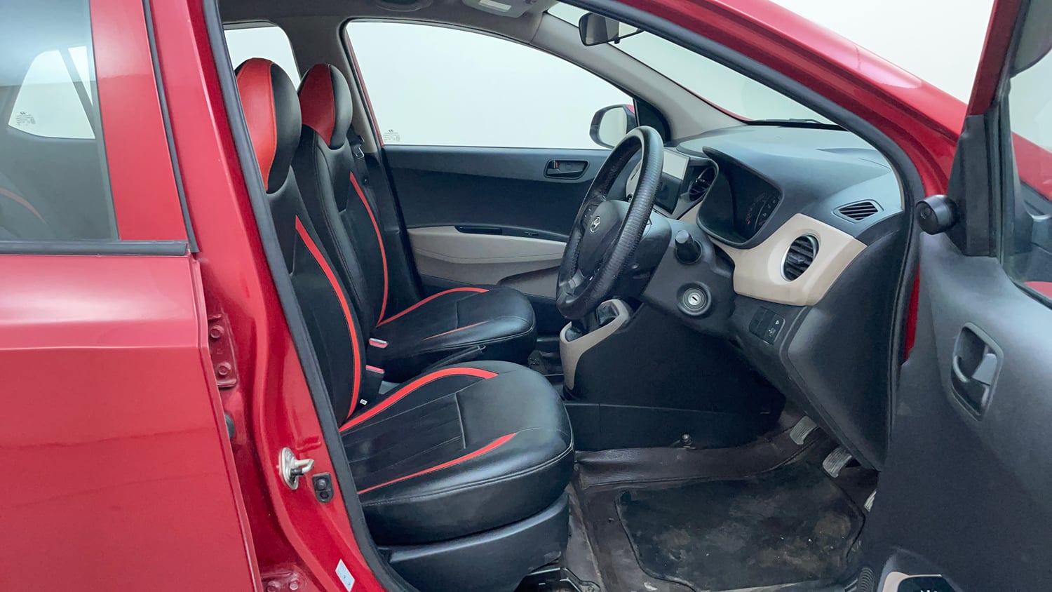 Used 2019 Hyundai Grand i10 Magna 1.2 Kappa VTVT Petrol Manual interior RIGHT SIDE FRONT DOOR CABIN VIEW