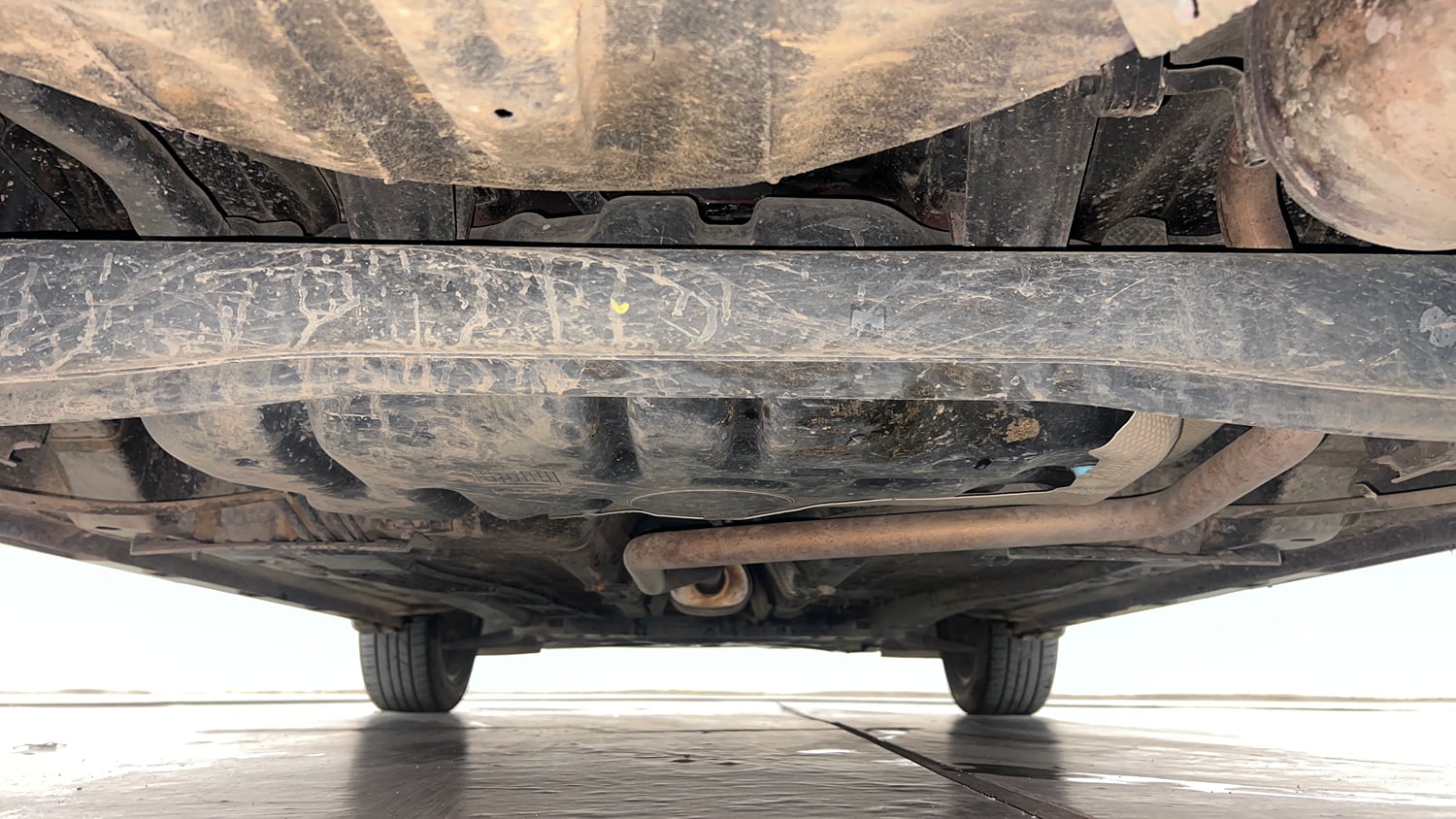 Used 2021 Hyundai New i20 Asta (O) 1.2 MT Petrol Manual extra REAR UNDERBODY VIEW (TAKEN FROM REAR)