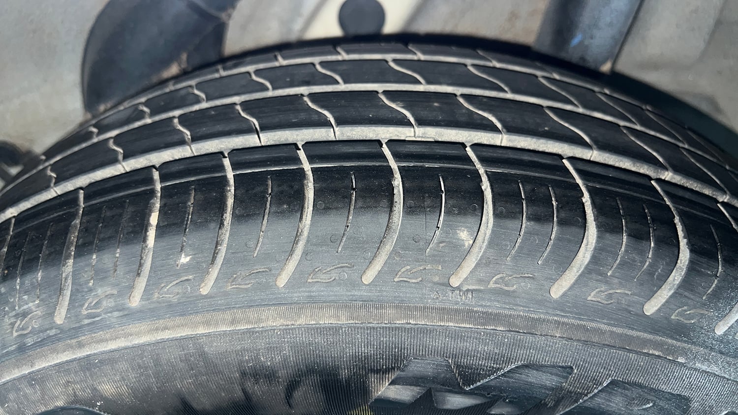 Used 2019 Hyundai Verna EX 1.4 VTVT Petrol Manual tyres LEFT REAR TYRE TREAD VIEW