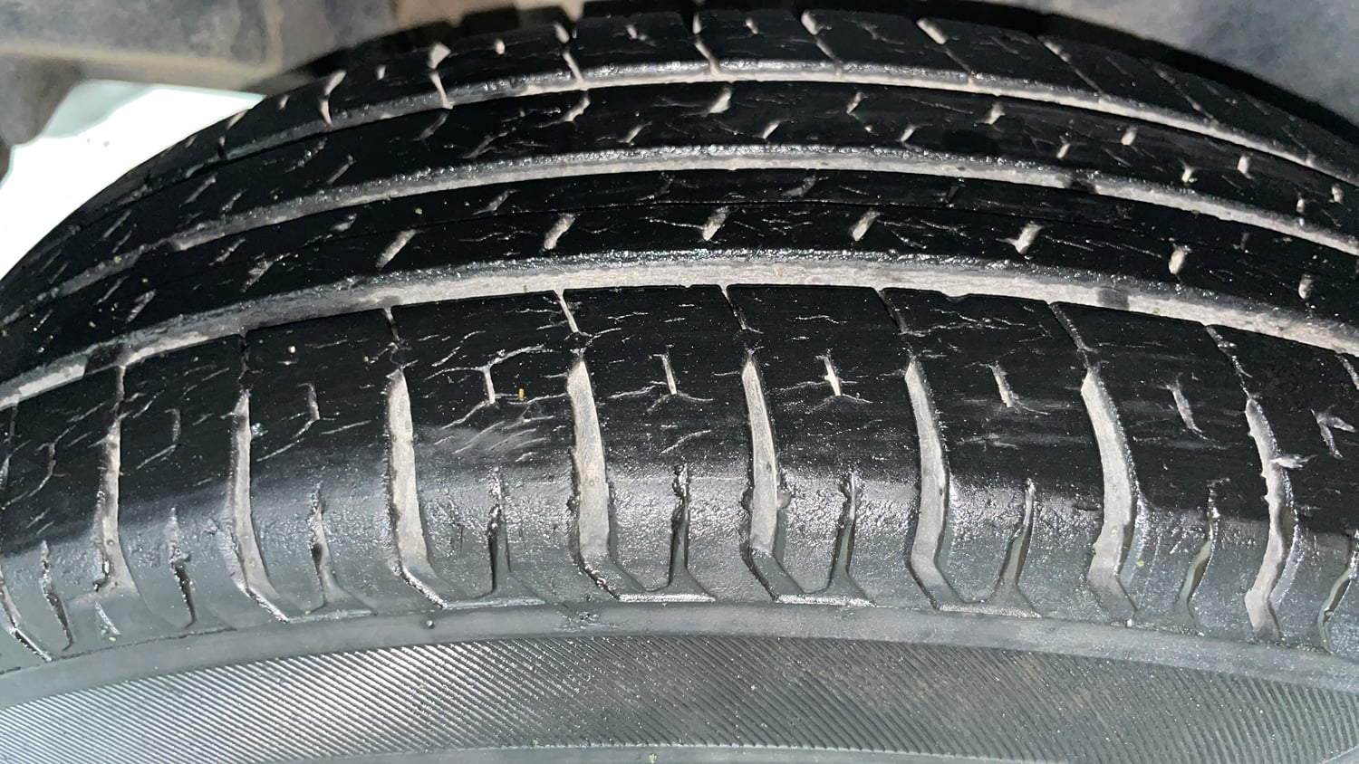 Used 2020 Maruti Suzuki Swift VXi Petrol Manual tyres RIGHT REAR TYRE TREAD VIEW