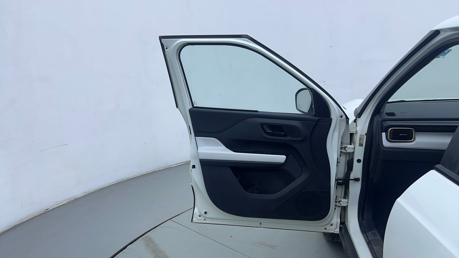 Used 2021 Tata Punch Accomplished Dazzle Pack MT Petrol Manual interior LEFT FRONT DOOR OPEN VIEW