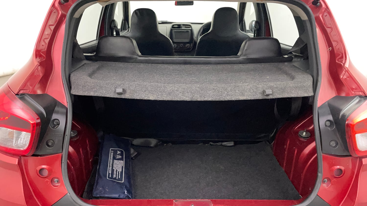 Used 2016 Renault Kwid 1.0 RXT Petrol Manual interior DICKY INSIDE VIEW