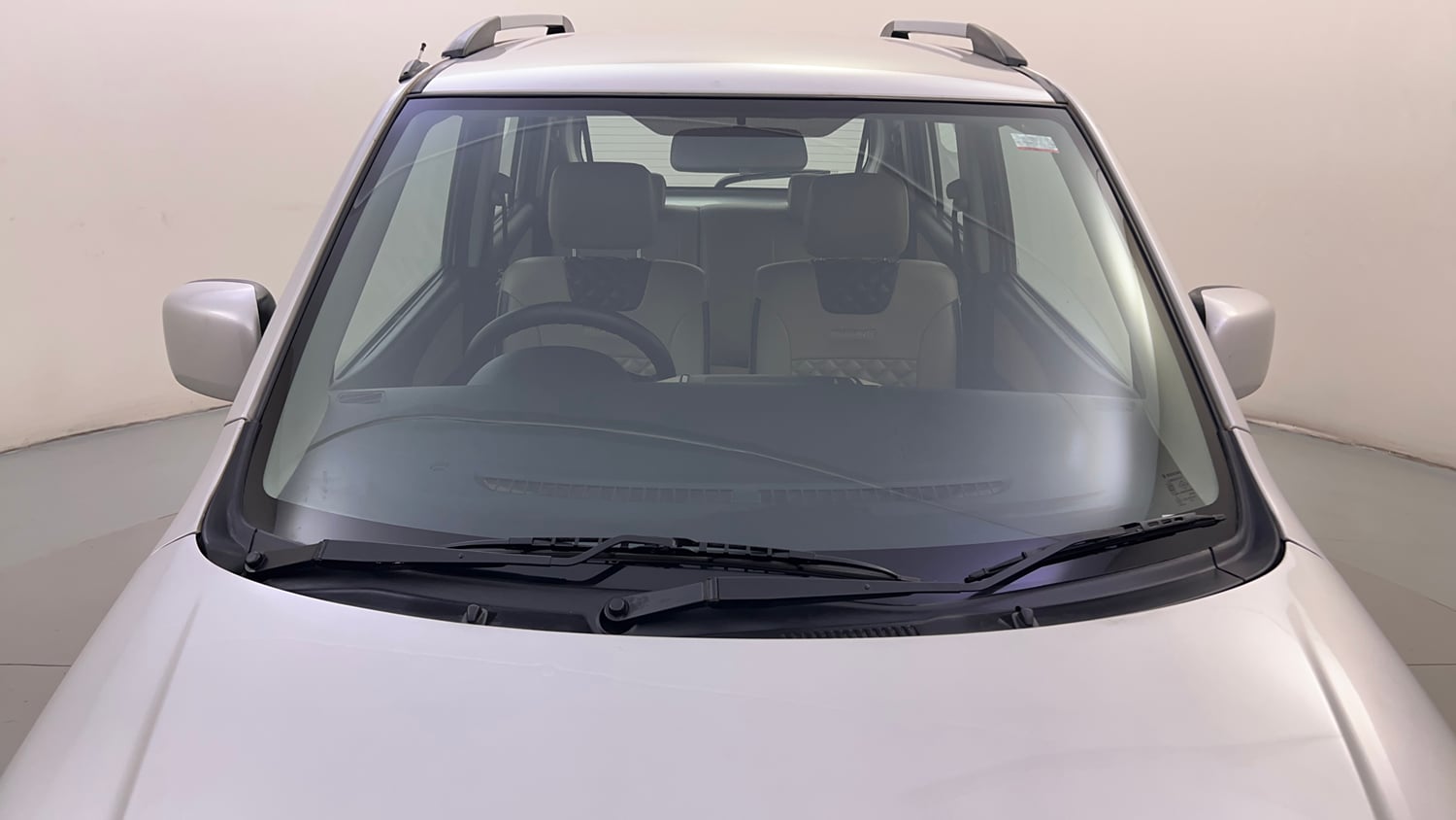 Used 2017 Maruti Suzuki Wagon R VXI Petrol Manual exterior FRONT WINDSHIELD VIEW