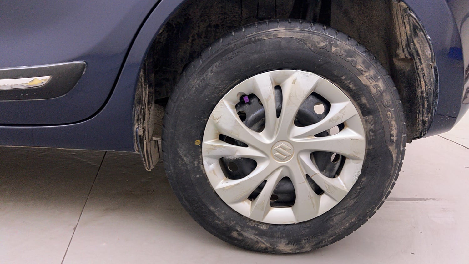 Used 2019 Maruti Suzuki Swift VXi AMT Petrol Automatic tyres LEFT REAR TYRE RIM VIEW