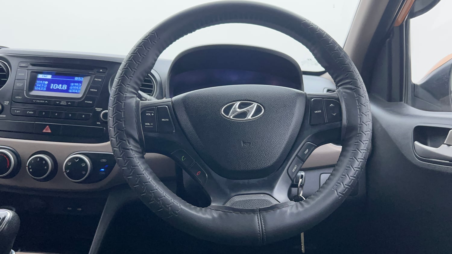 Used 2015 Hyundai Grand i10 Sportz 1.2 Kappa VTVT Petrol Manual interior STEERING VIEW
