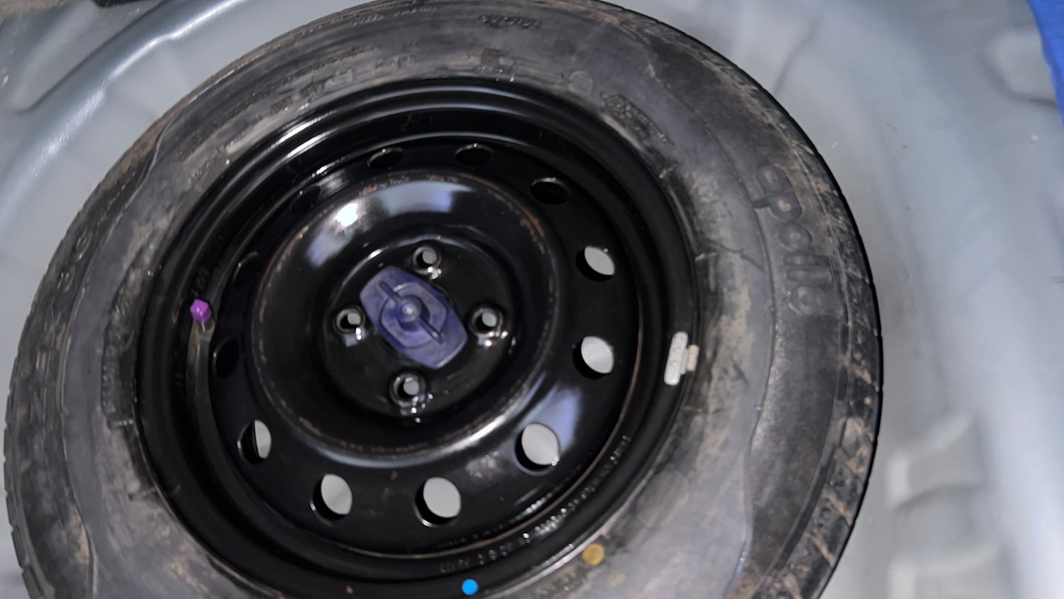 Used 2019 Maruti Suzuki Swift VXi AMT Petrol Automatic tyres SPARE TYRE VIEW