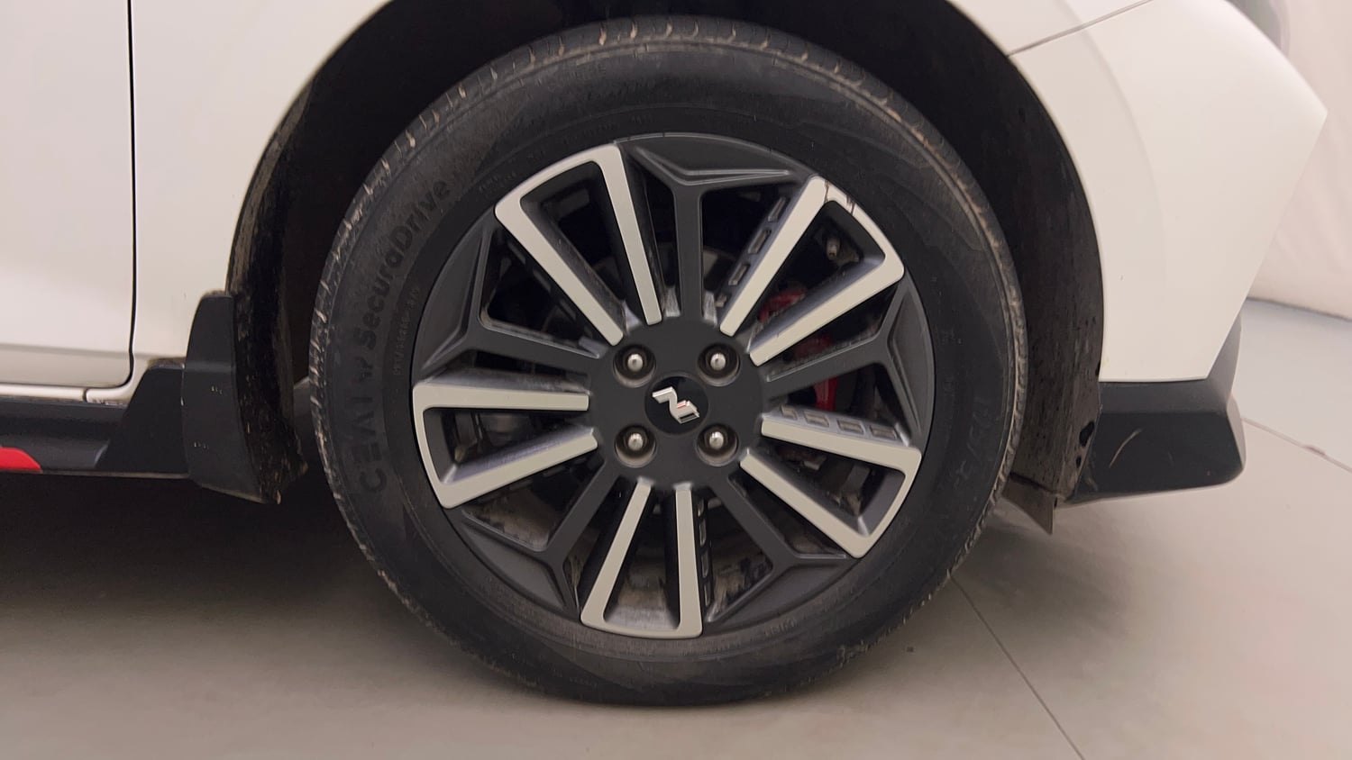 Used 2023 Hyundai i20 N Line N8 1.0 Turbo DCT Petrol Automatic tyres RIGHT FRONT TYRE RIM VIEW