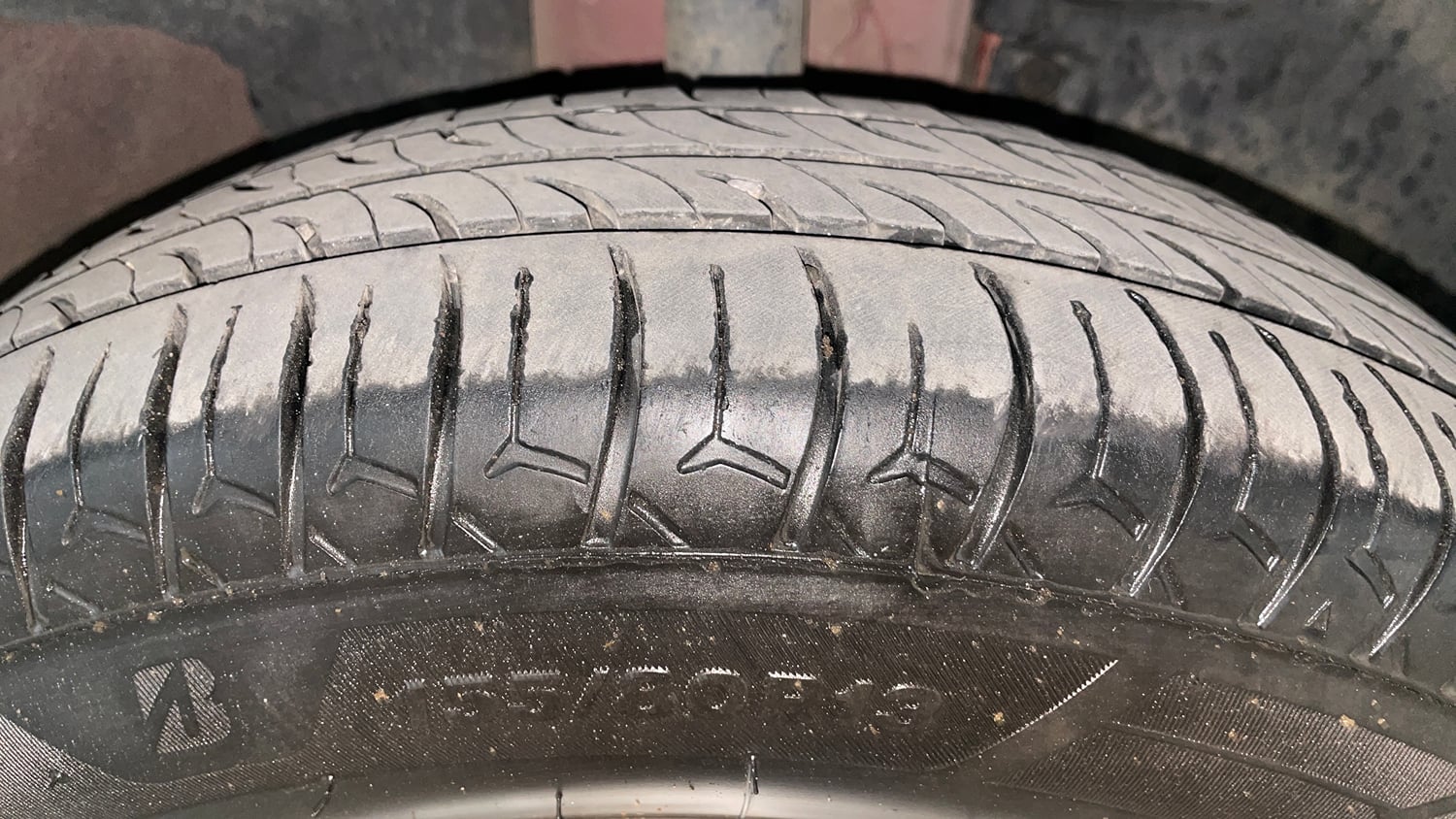 Used 2016 Renault Kwid 1.0 RXT Petrol Manual tyres RIGHT FRONT TYRE TREAD VIEW