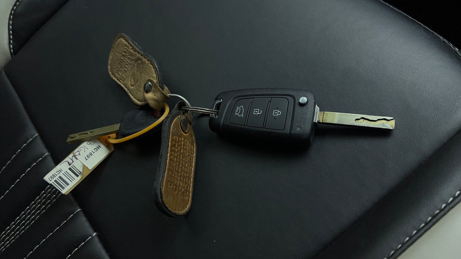 Used 2024 Hyundai New i20 Sportz 1.2 MT Petrol Manual extra CAR KEY VIEW
