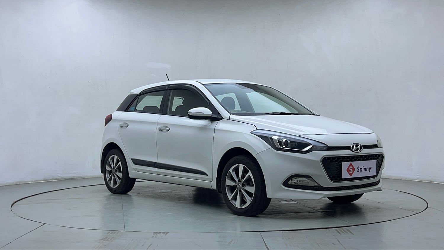 Used 2017 Hyundai Elite i20 Asta 1.2 (O) Petrol Manual exterior RIGHT FRONT CORNER VIEW