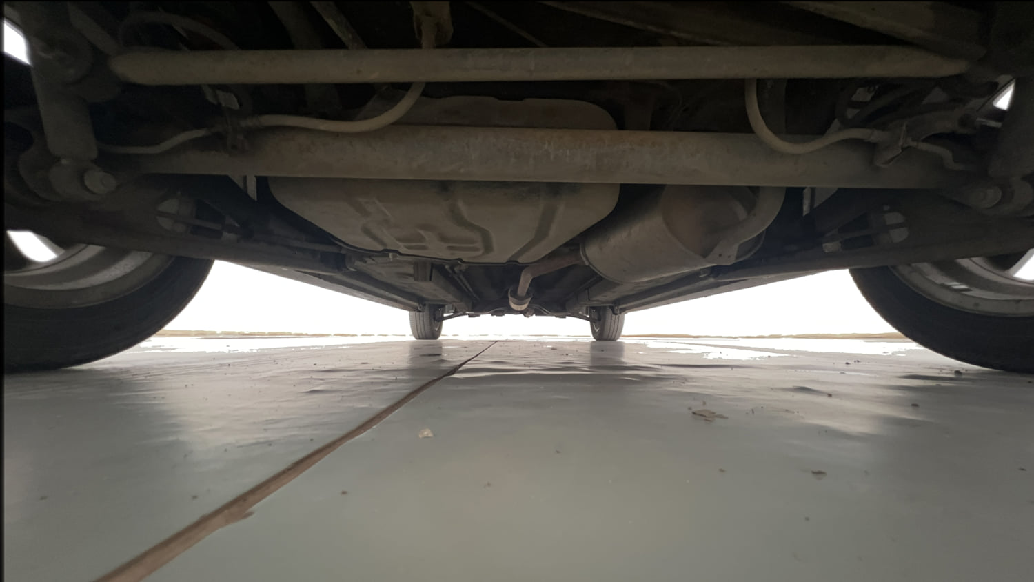 Used 2013 Maruti Suzuki Wagon R Stingray VXi Petrol Manual extra REAR UNDERBODY VIEW (TAKEN FROM REAR)