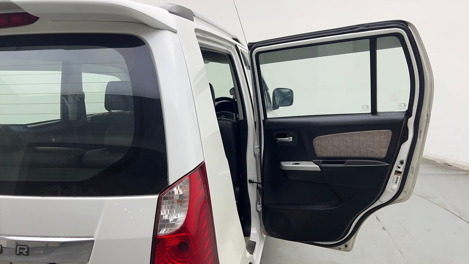 Used 2016 Maruti Suzuki Wagon R 1.0 VXI AMT Petrol Automatic interior RIGHT REAR DOOR OPEN VIEW
