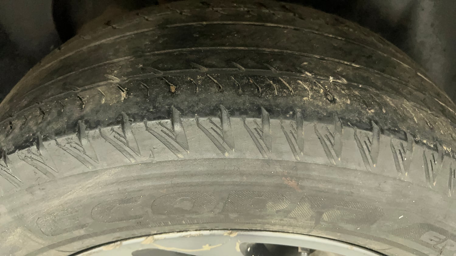 Used 2022 Tata Harrier XZA Plus Dark Edition Diesel Automatic tyres LEFT REAR TYRE TREAD VIEW
