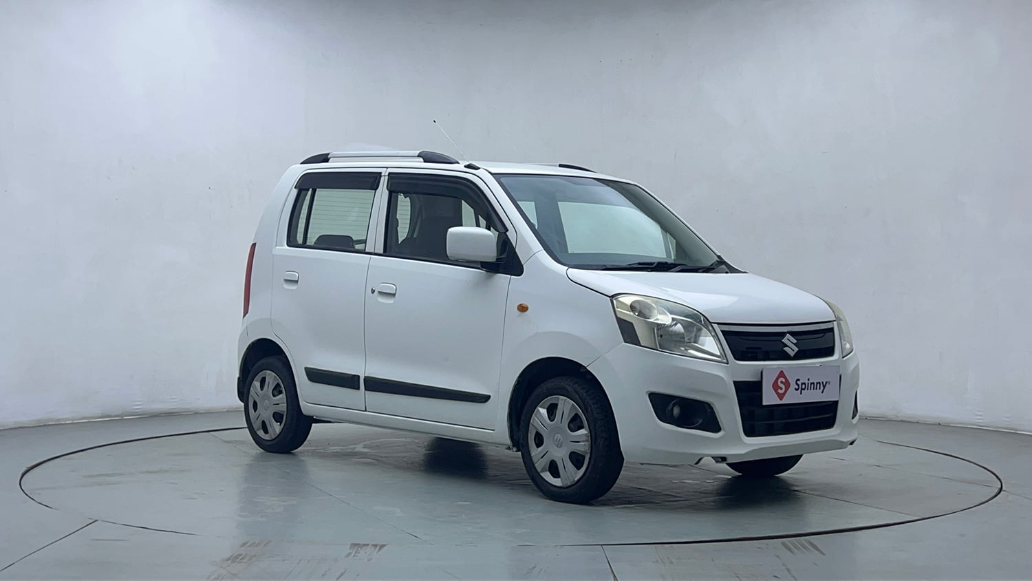 Used 2014 Maruti Suzuki Wagon R VXI Petrol Manual exterior RIGHT FRONT CORNER VIEW