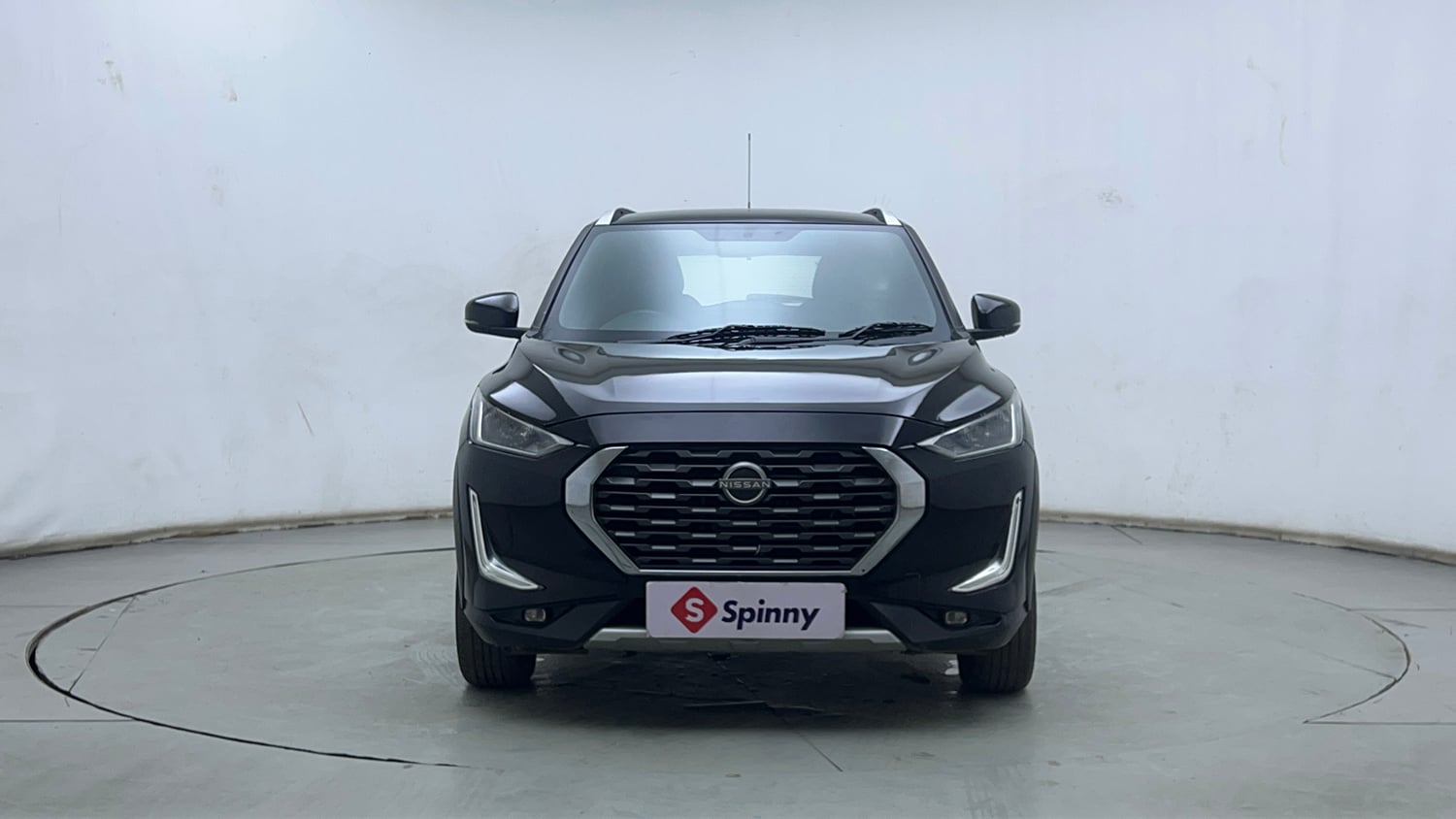 Used 2021 Nissan Magnite XV Turbo CVT Petrol Automatic exterior FRONT VIEW
