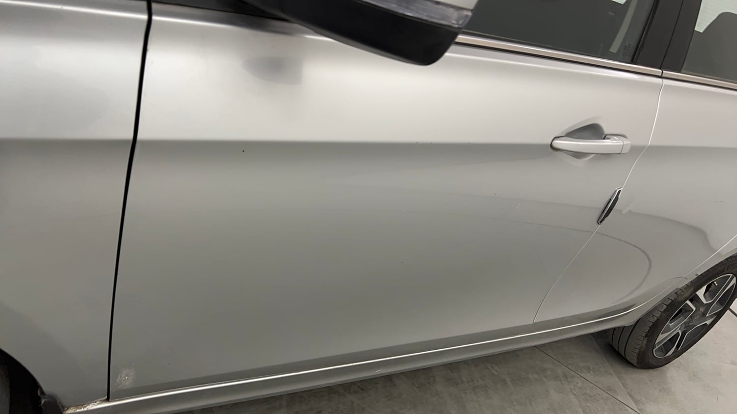 Used 2018 Tata Tigor Revotron XZ (O) Petrol Manual dents MINOR DENT