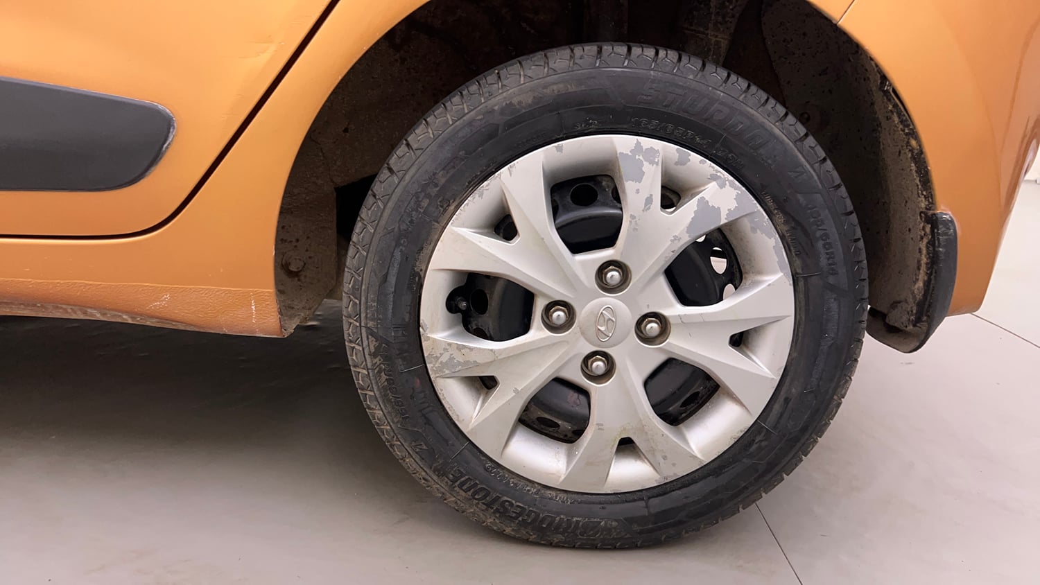 Used 2016 Hyundai Grand i10 Sportz 1.2 Kappa VTVT Petrol Manual tyres LEFT REAR TYRE RIM VIEW