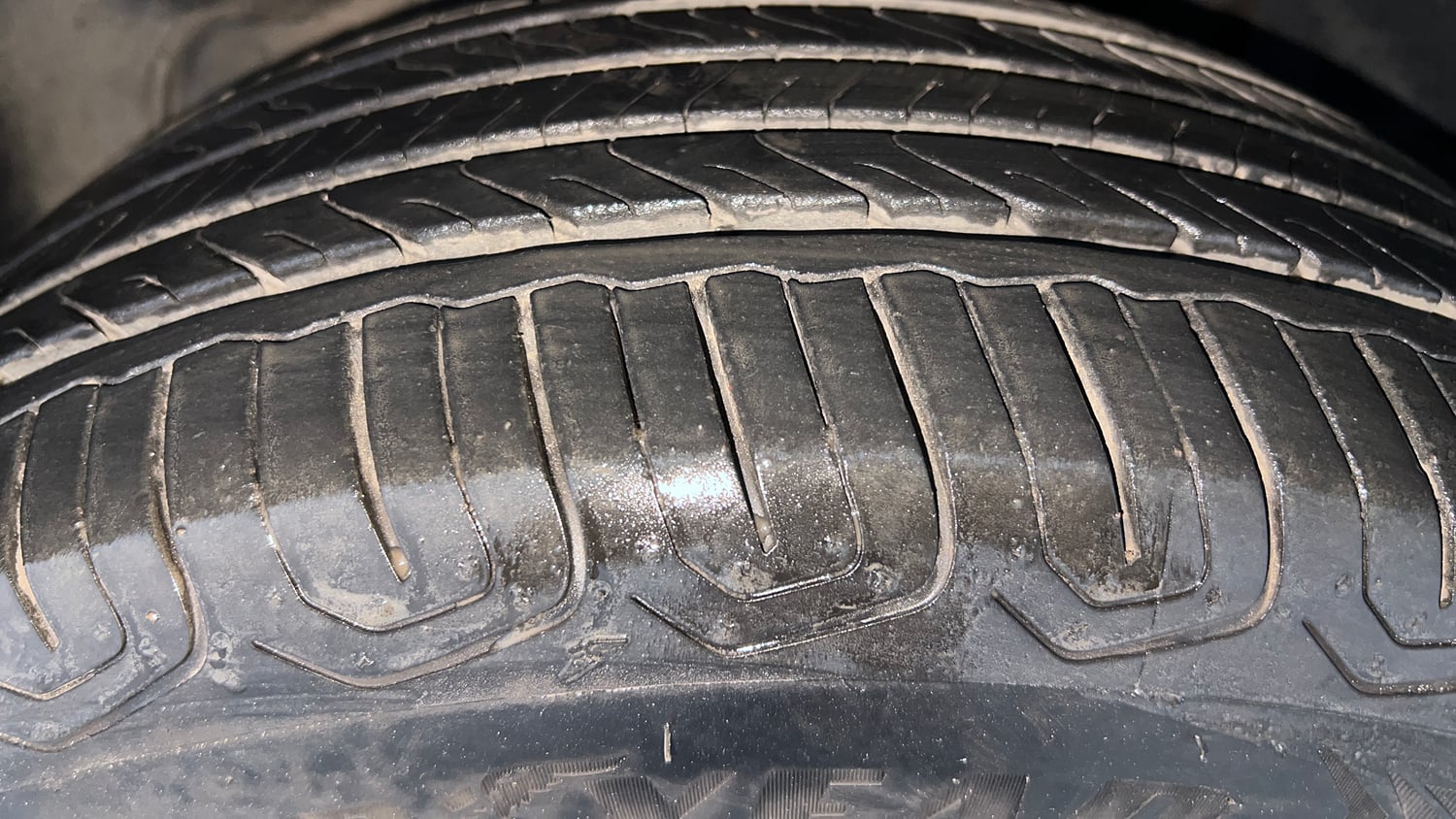 Used 2024 Tata Nexon Fearless 1.2 Revotron Petrol 6MT DT Petrol Manual tyres LEFT FRONT TYRE TREAD VIEW