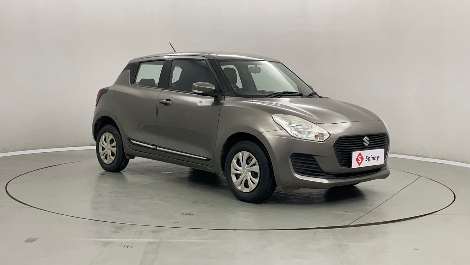 Used 2020 Maruti Suzuki Swift VXi Petrol Manual exterior RIGHT FRONT CORNER VIEW