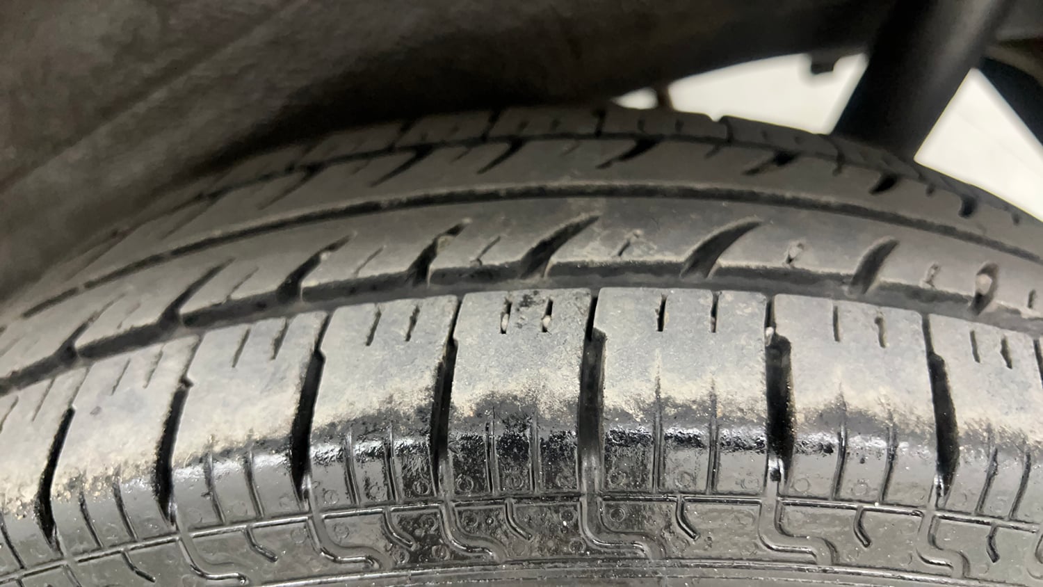Used 2017 Maruti Suzuki Wagon R LXI CNG Cng Manual tyres LEFT REAR TYRE TREAD VIEW