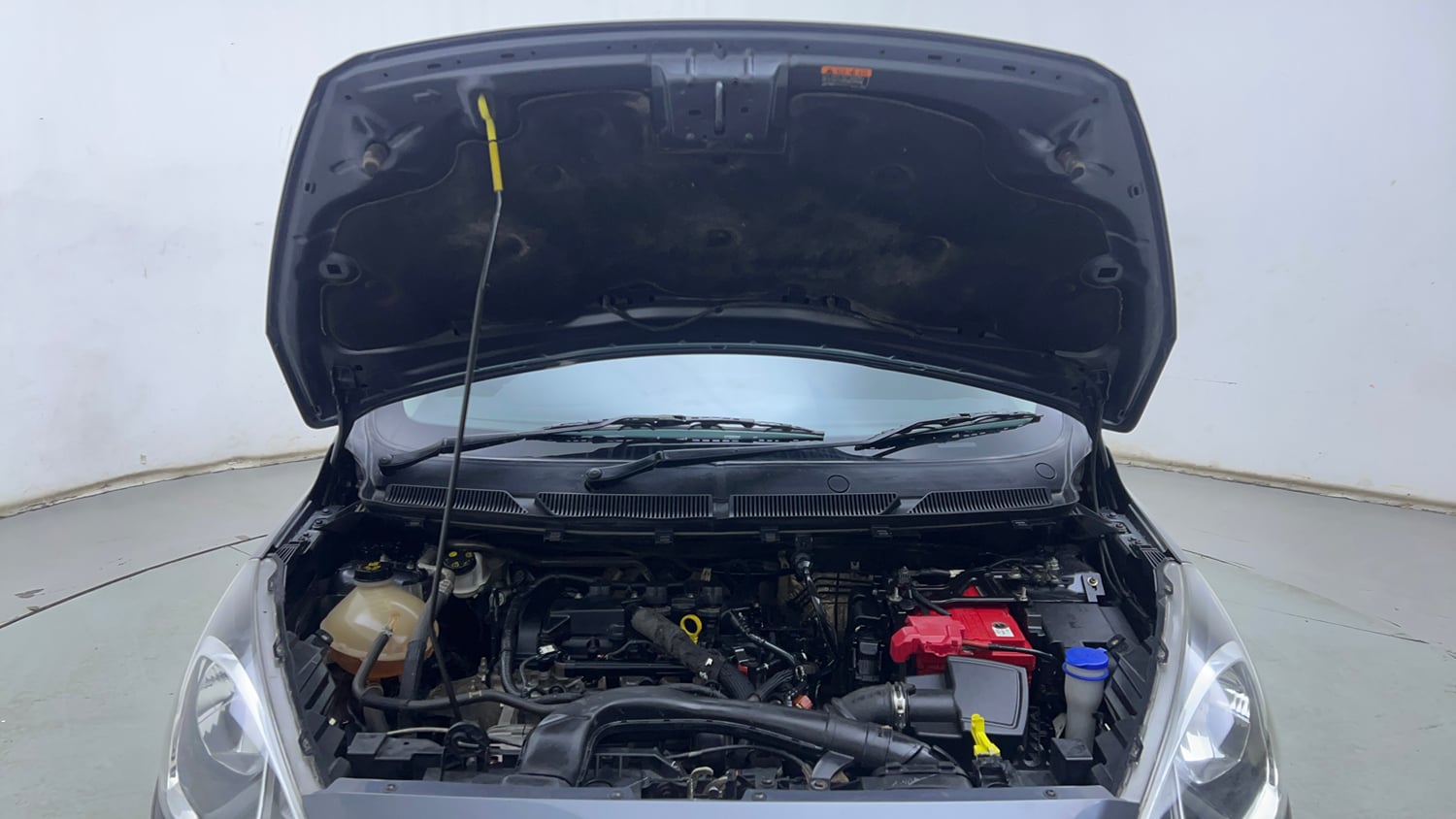 Used 2019 Ford Figo Titanium 1.2 Ti-VCT MT Petrol Manual engine ENGINE & BONNET OPEN FRONT VIEW