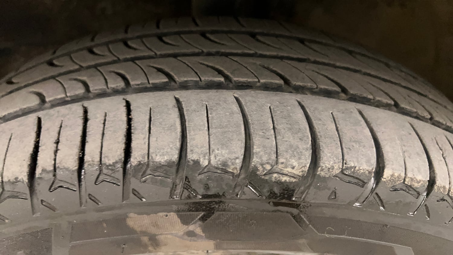Used 2018 Maruti Suzuki Wagon R VXI Petrol Manual tyres LEFT FRONT TYRE TREAD VIEW