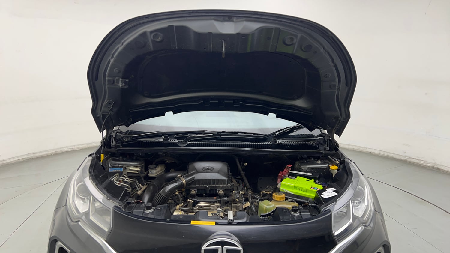 Used 2022 Tata Nexon XZA Plus (S) Petrol Automatic engine ENGINE & BONNET OPEN FRONT VIEW