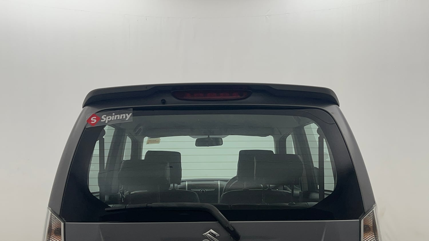 Used 2013 Maruti Suzuki Wagon R Stingray VXi Petrol Manual top_features Rear wiper