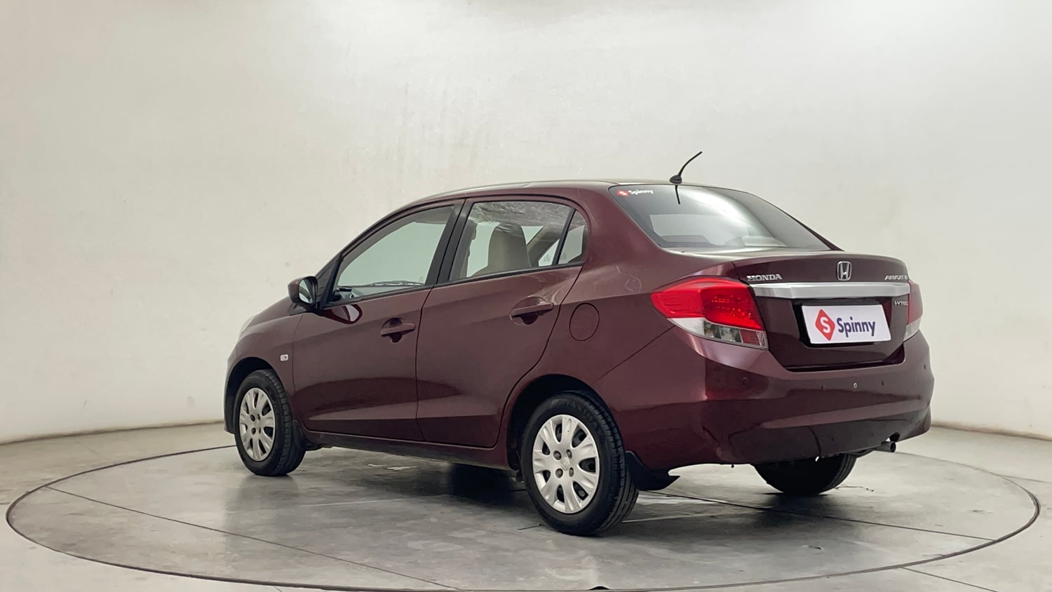 Used 2016 Honda Amaze 1.2 S AT i-VTEC Petrol Automatic exterior LEFT REAR CORNER VIEW