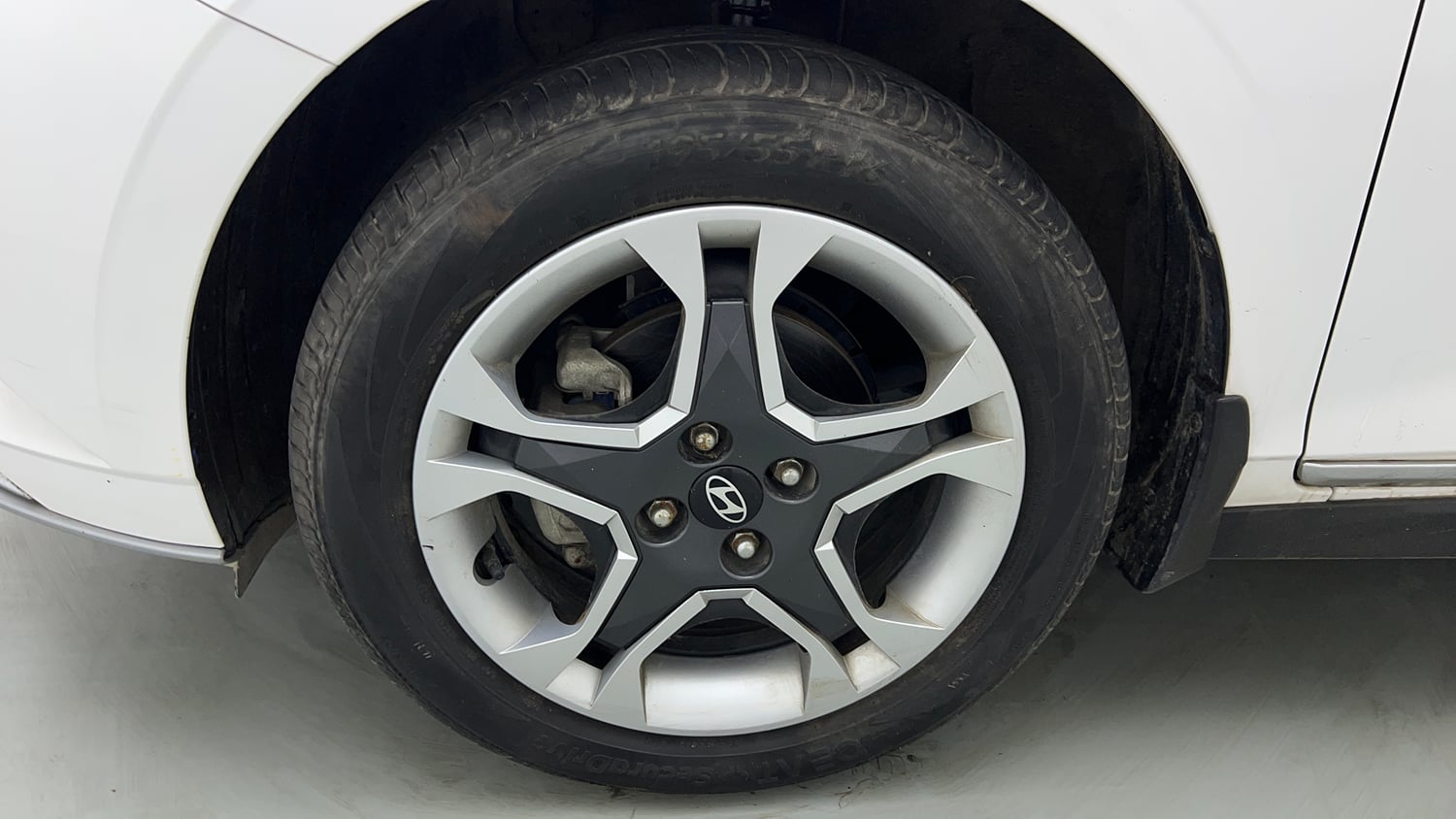 Used 2024 Hyundai New i20 Sportz 1.2 MT Petrol Manual tyres LEFT FRONT TYRE RIM VIEW