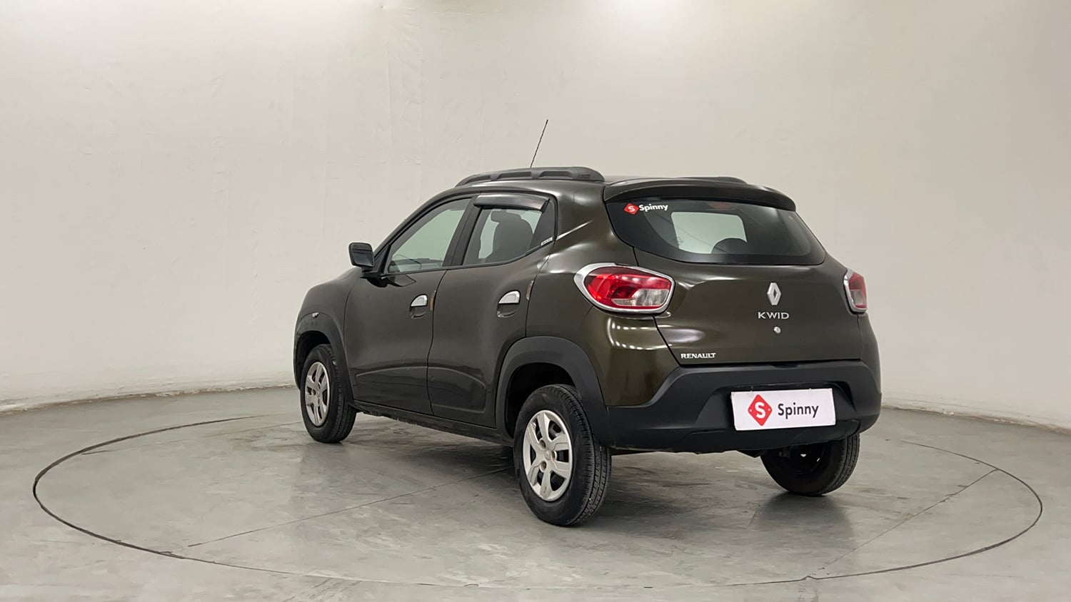 Used 2016 Renault Kwid RXT Petrol Manual exterior LEFT REAR CORNER VIEW