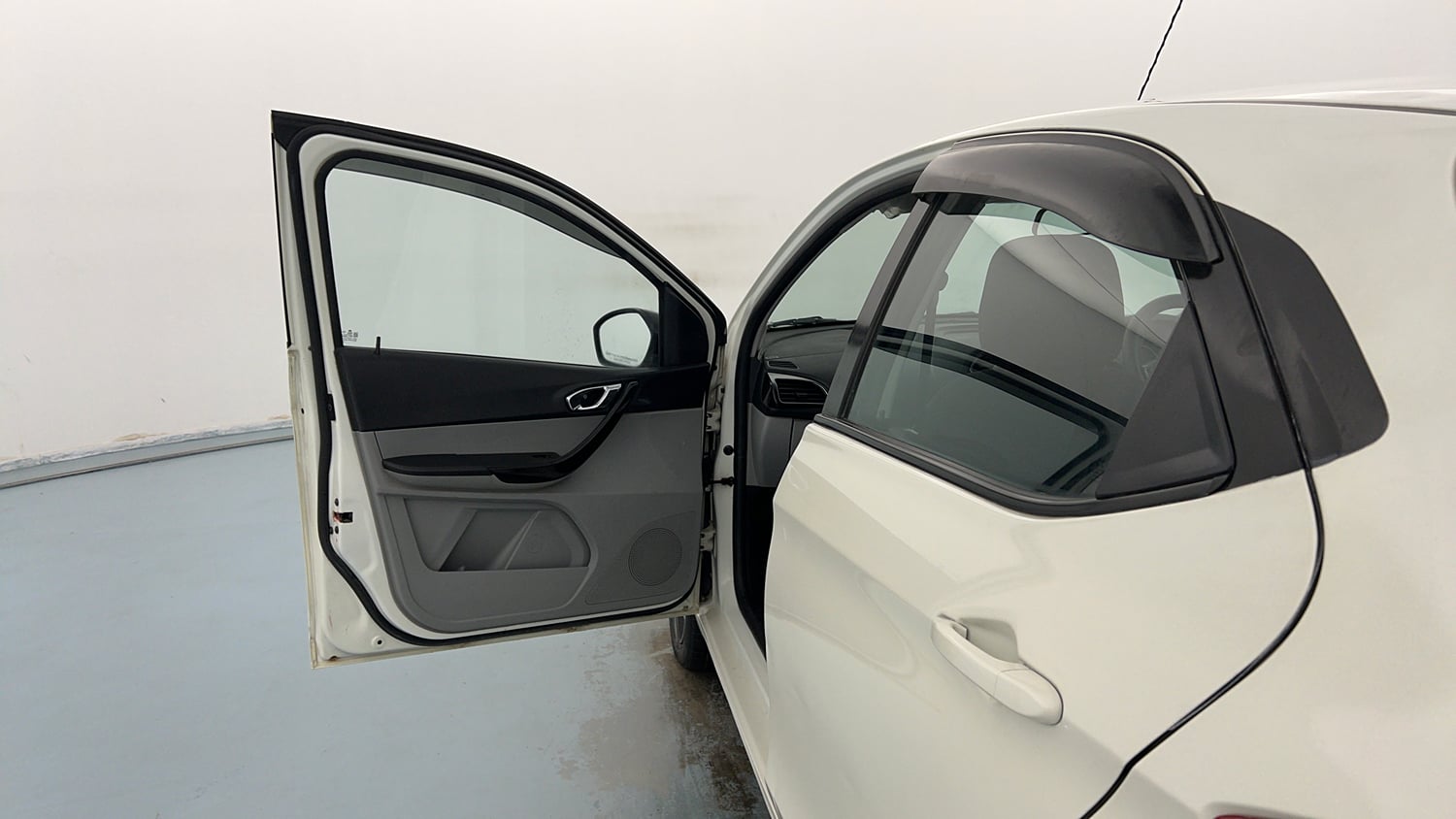 Used 2020 Tata Tiago XZ Plus Petrol Manual interior LEFT FRONT DOOR OPEN VIEW